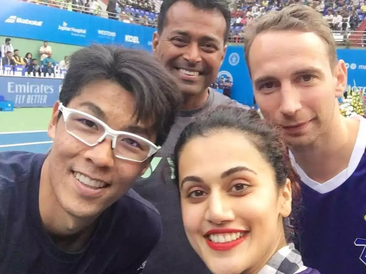 Taapsee Pannu, Mathias Boe:- शादीशुदा हैं; अनुराग कश्यप, कनिका ढिल्लों समारोह में शामिल हुए?