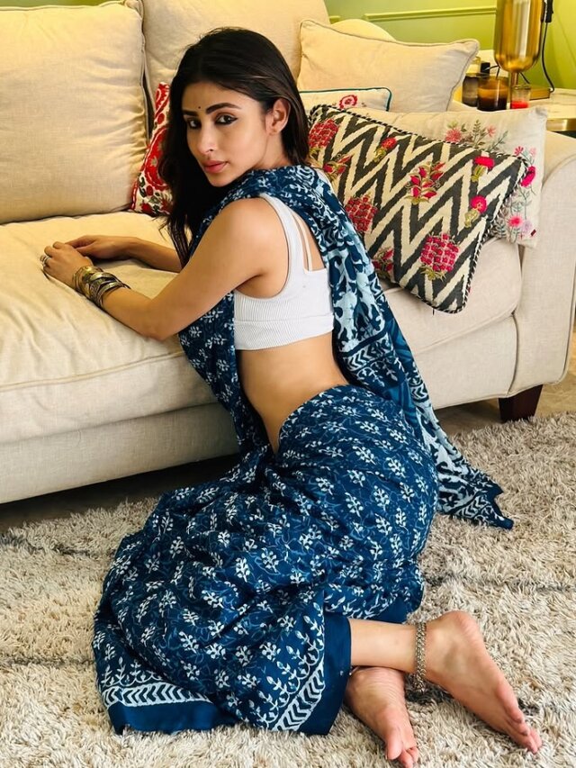 Mouni Roy Hot : नागिन बनेंगी अक्षय कुमार की हीरोइन