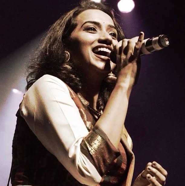 Singer kalpana : तेलुगु गायिका कल्पना राघवेंद्र कथित आत्महत्या के प्रयास के बाद अस्पताल में भर्ती रिपोर्ट