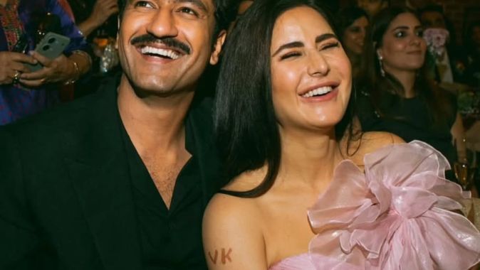 Karishma tanna : कैटरीना कैफ ने दोस्त की शादी में विक्की कौशल के साथ 'VK' मेहंदी लगाई