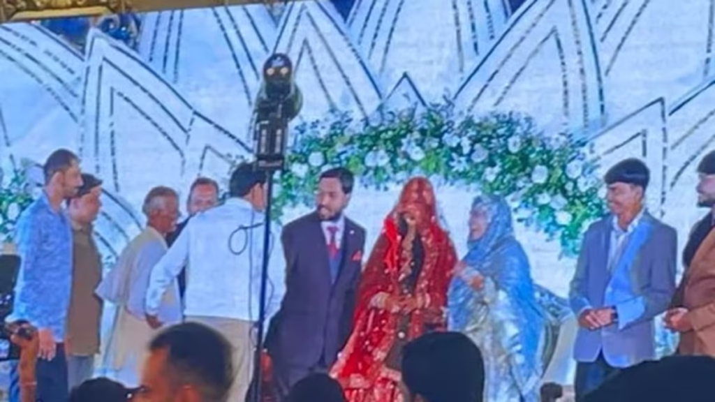khan sir wife : खान सर की पत्नी की पहली तस्वीर कुछ इस तरह आई, रिसेप्शन पार्टी की तस्वीरें और वीडियो हुए वायरल